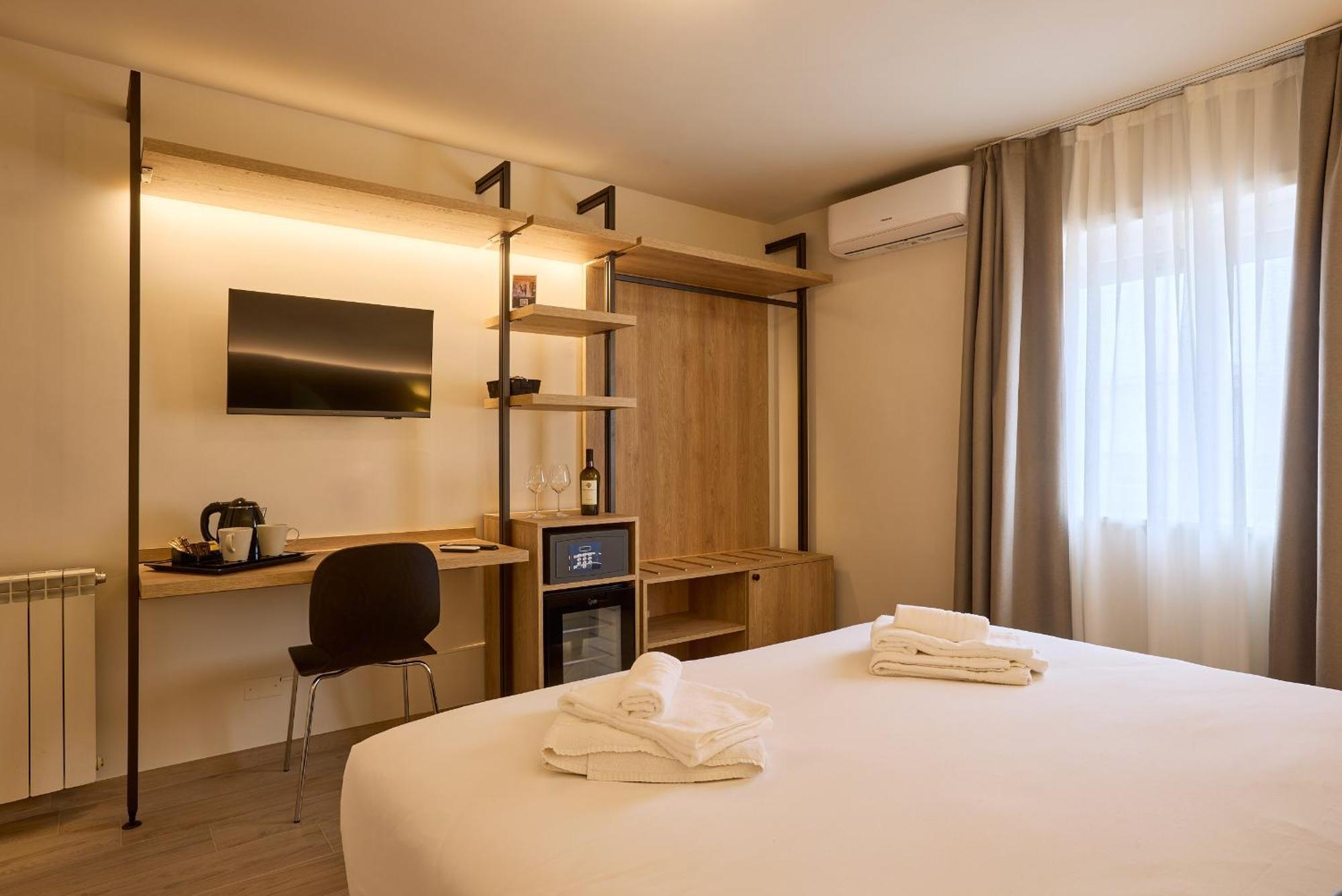 Relais Tiburtina Bed and Breakfast Rome Buitenkant foto