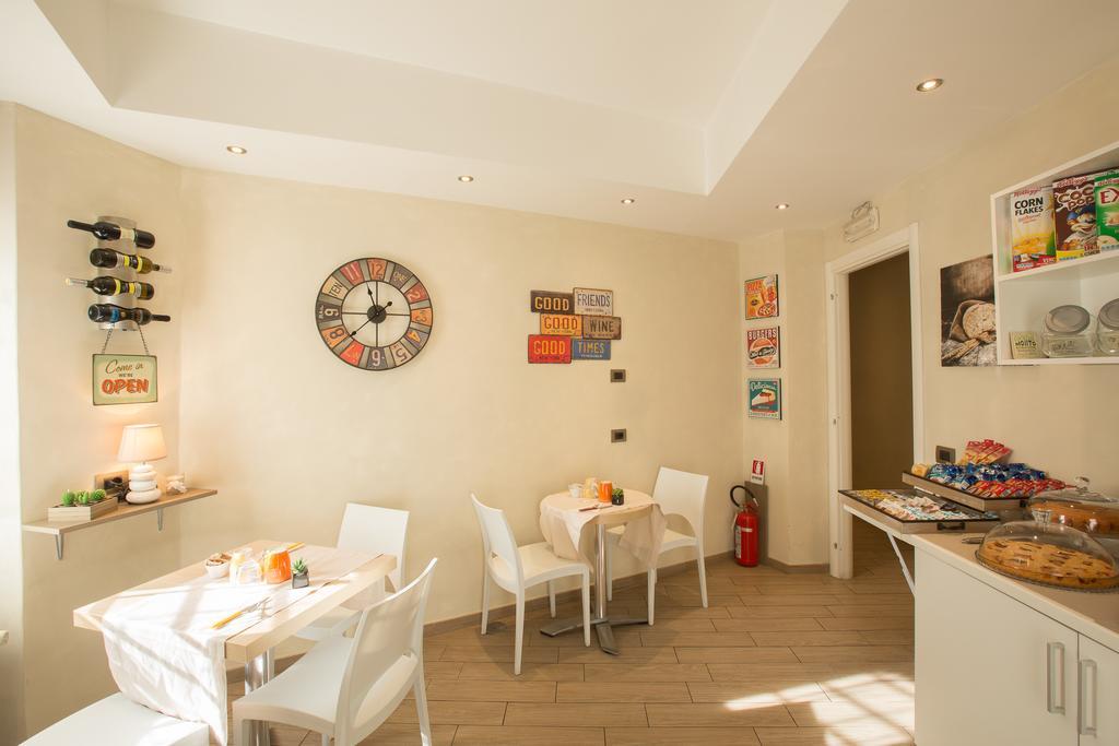 Relais Tiburtina Bed and Breakfast Rome Buitenkant foto