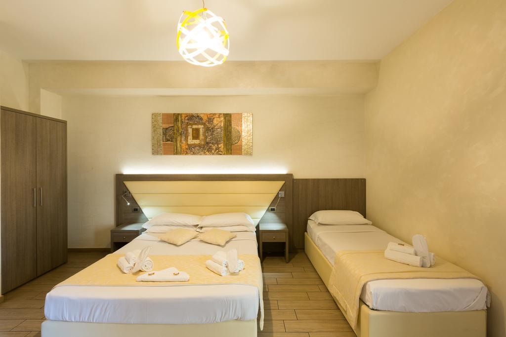 Relais Tiburtina Bed and Breakfast Rome Buitenkant foto