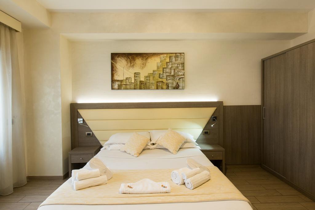 Relais Tiburtina Bed and Breakfast Rome Buitenkant foto