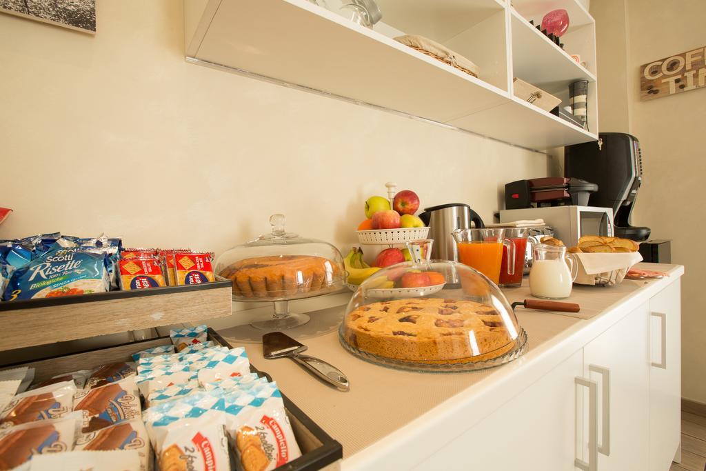 Relais Tiburtina Bed and Breakfast Rome Buitenkant foto