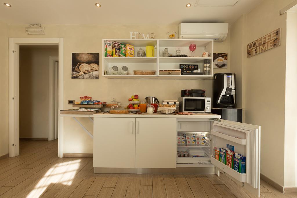 Relais Tiburtina Bed and Breakfast Rome Buitenkant foto